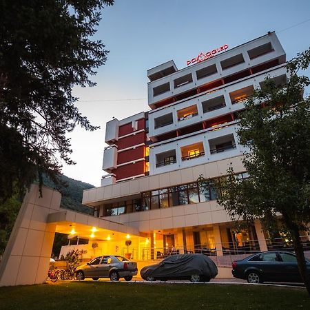 Hotel Domogled Băile Herculane エクステリア 写真