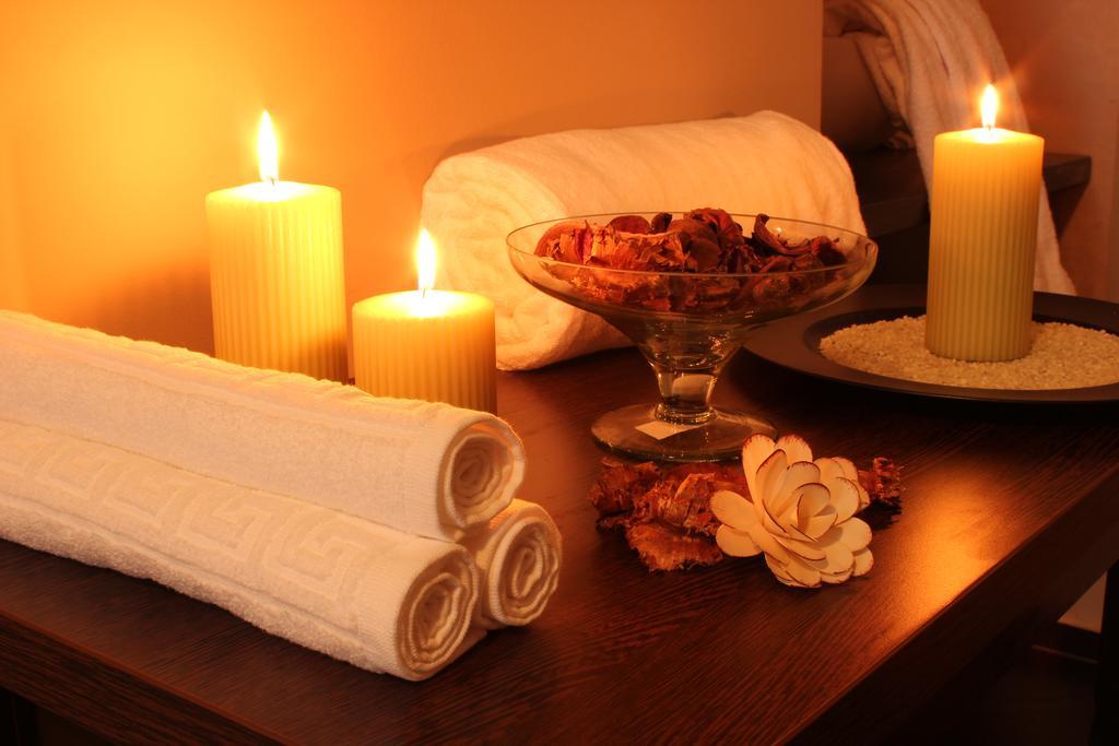 Hotel Domogled Băile Herculane エクステリア 写真